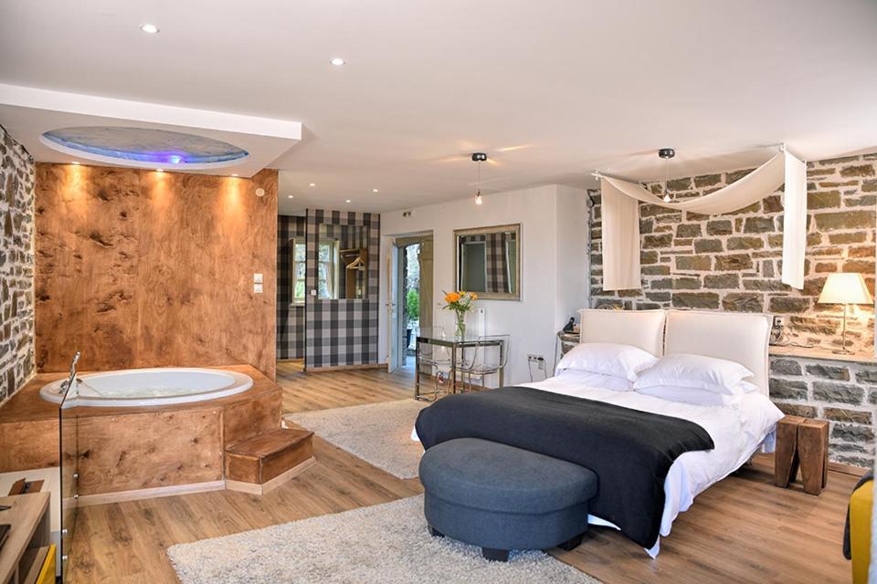 Mikro Papigo 1700 Hotel & Spa Екстериор снимка