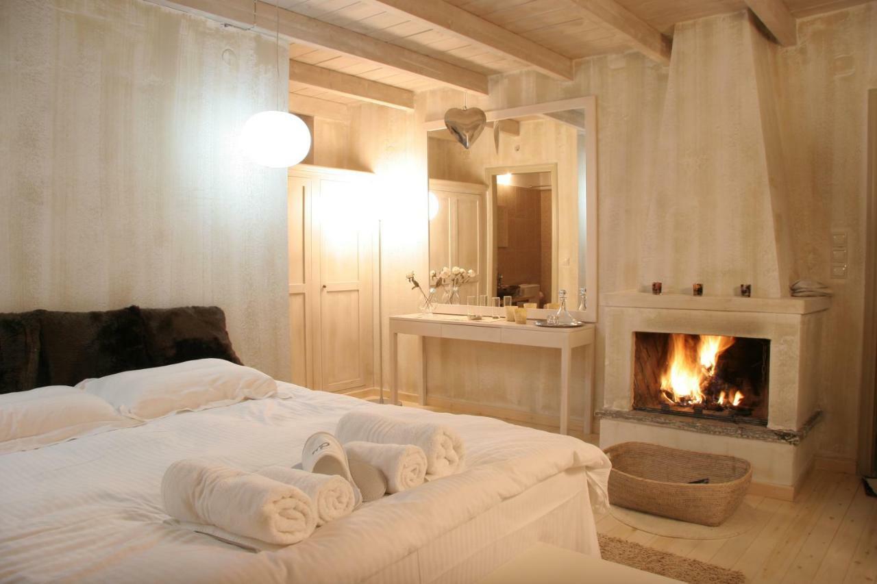 Mikro Papigo 1700 Hotel & Spa Стая снимка